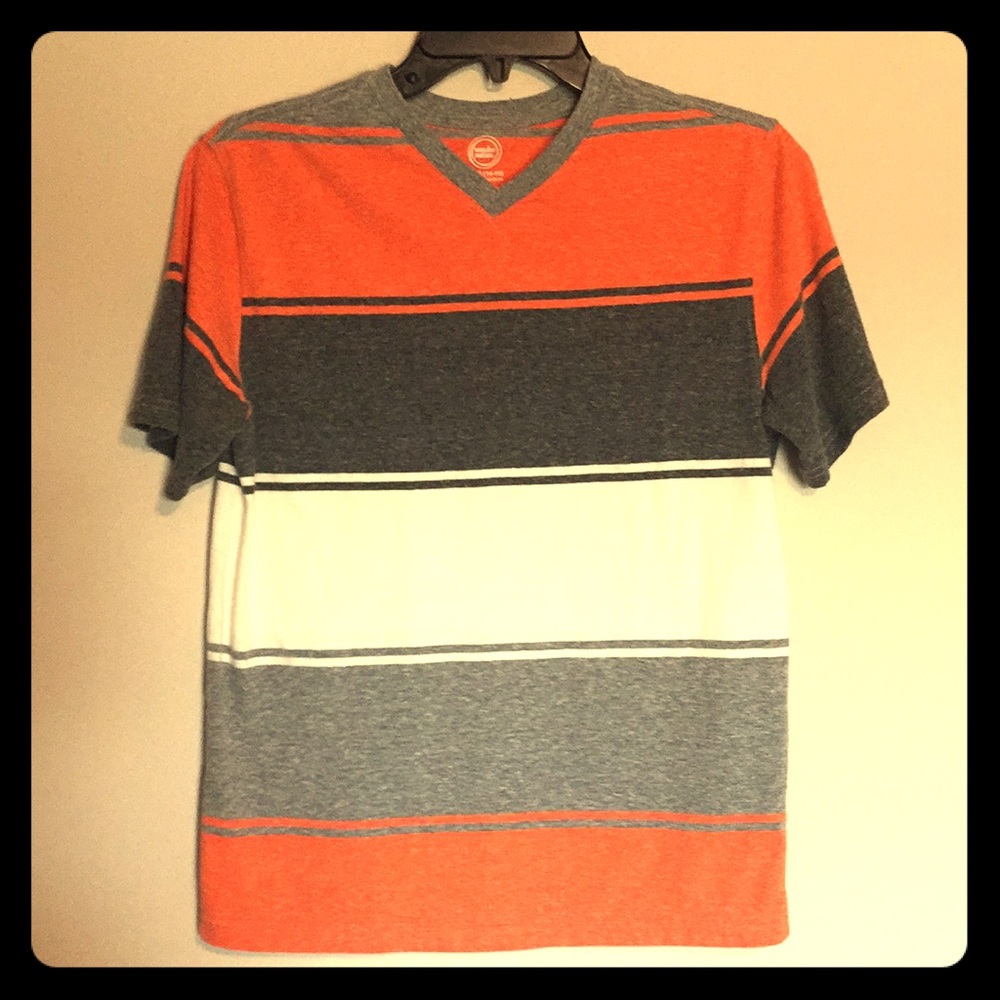 Wonder Nation Boys V Neck Short Sleeve Shirt.